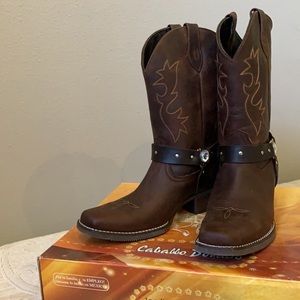 Leather cowgirl boots
